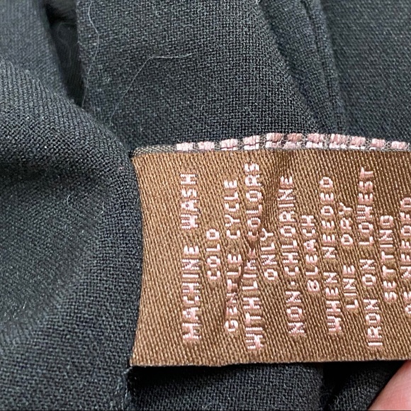 BANDOLINO pencil skirt back yoke and zip close fabric has stretch to it 12 - Picture 7 of 7